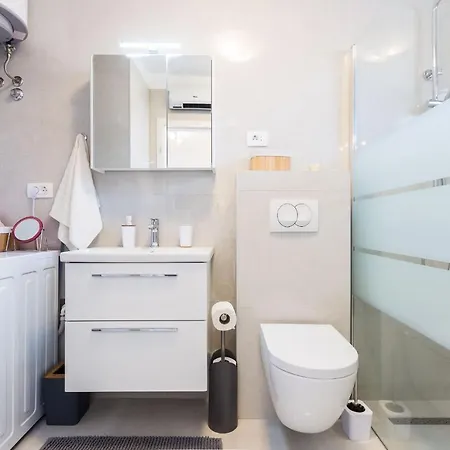 Appartement Petra Modern With Free Parking And Bbq