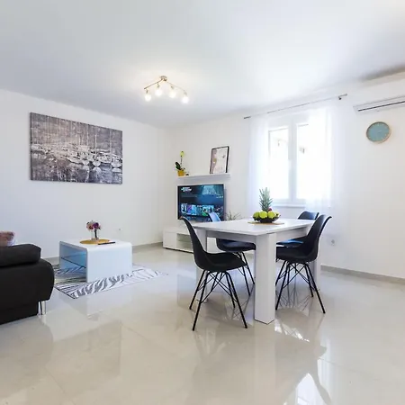 Petra Modern With Free Parking And Bbq * Zadar