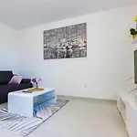 Petra Modern With Free Parking And Bbq Задар