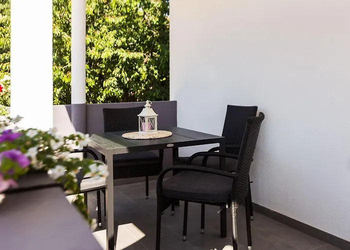 Petra Modern With Free Parking And Bbq