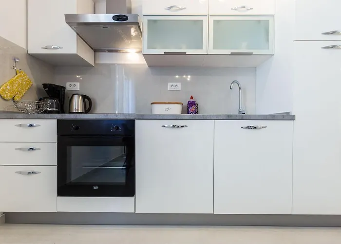 Petra Modern With Free Parking And Bbq *