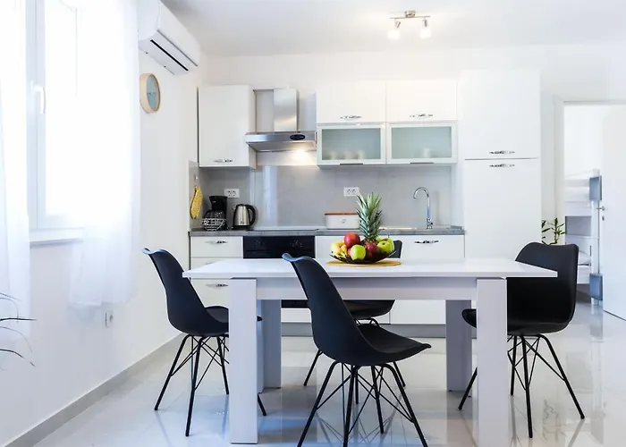 Petra Modern With Free Parking And Bbq Διαμέρισμα *