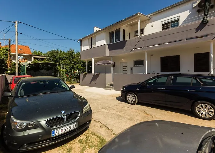 Petra Modern With Free Parking And Bbq * Ζαντάρ